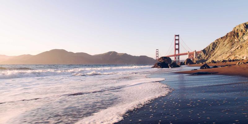 秦皇岛玻璃28：建筑材料的卓越选择与玻璃制品的创新典范