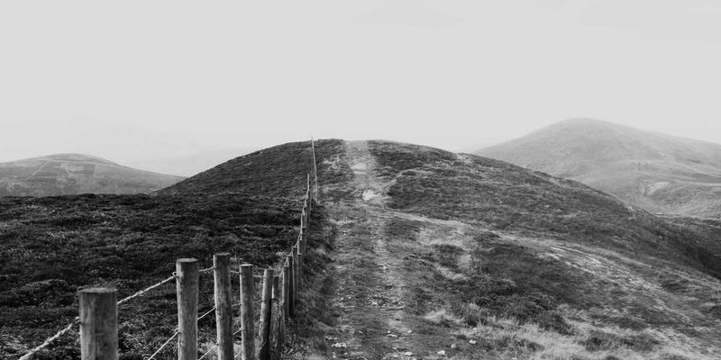 秦皇岛玻璃：从传统玻璃制品到现代幕墙艺术的产业跃迁