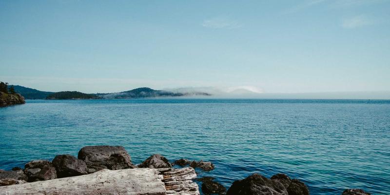 秦皇岛玻璃深度解析:钢化玻璃与中空玻璃如何选择?